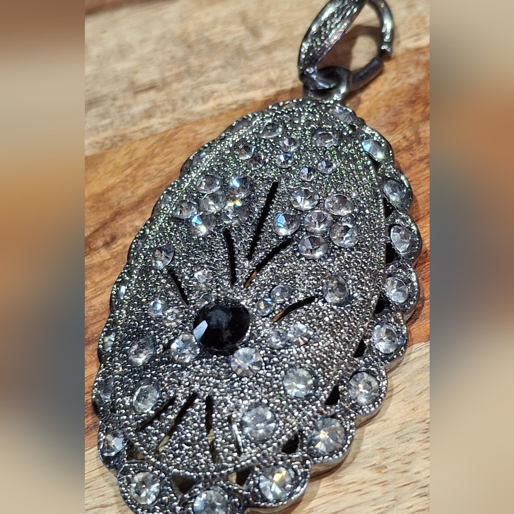 Pendant - Picture 3 of 12